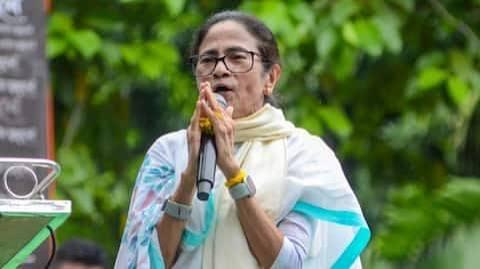 Mamata Banerjee Moves Supreme Court Against EC Freeze on TMC Name and Symbol